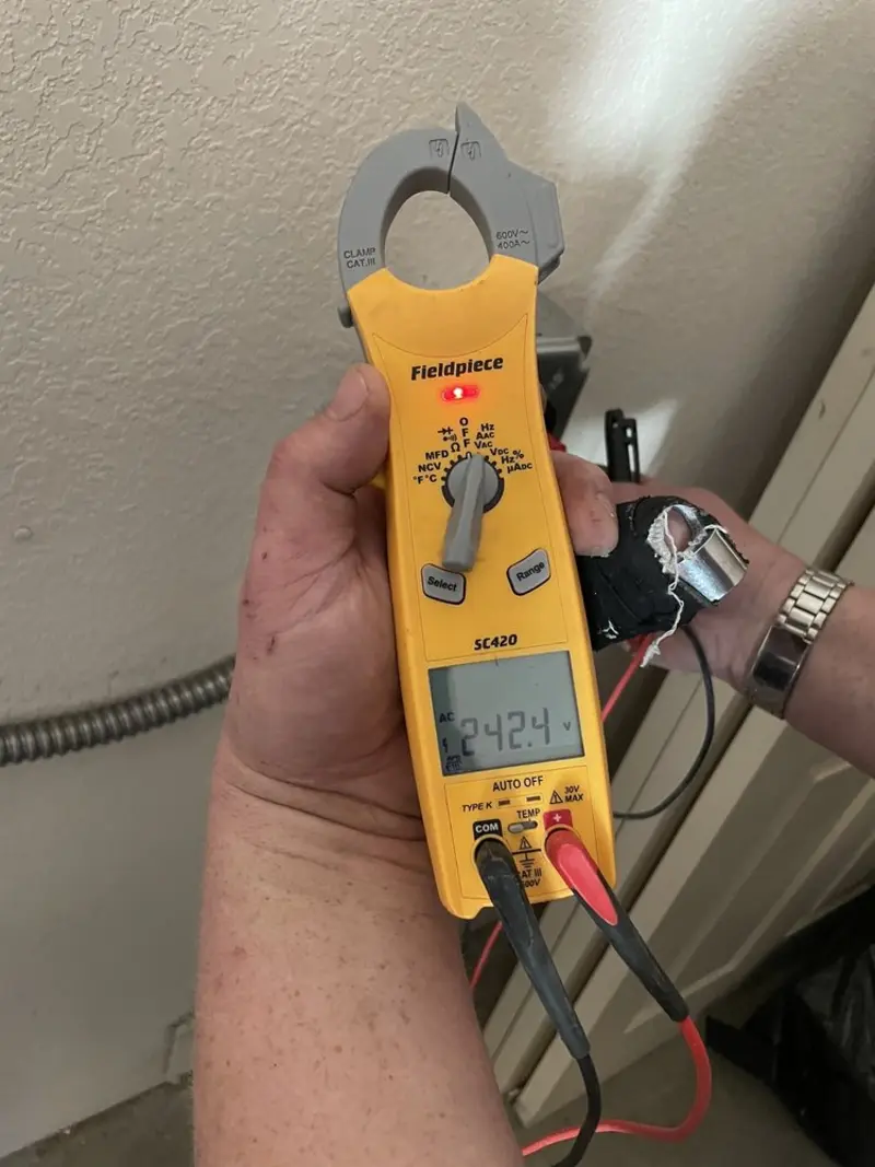 Voltage testing with clamp meter during Aluminum Wiring Replacement in Mechanicsburg
